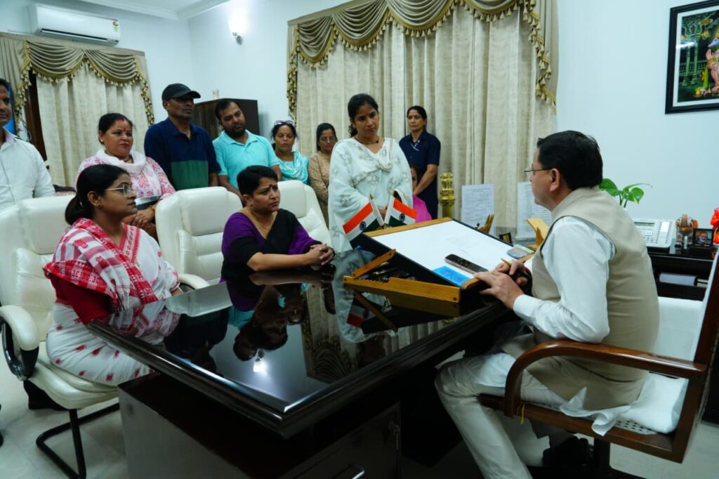 कांग्रेस अध्यक्ष ज्योति रौतेला के नेतृत्व में एक प्रतिनिधिमंडल ने मुख्यमंत्री से की मुलाकात