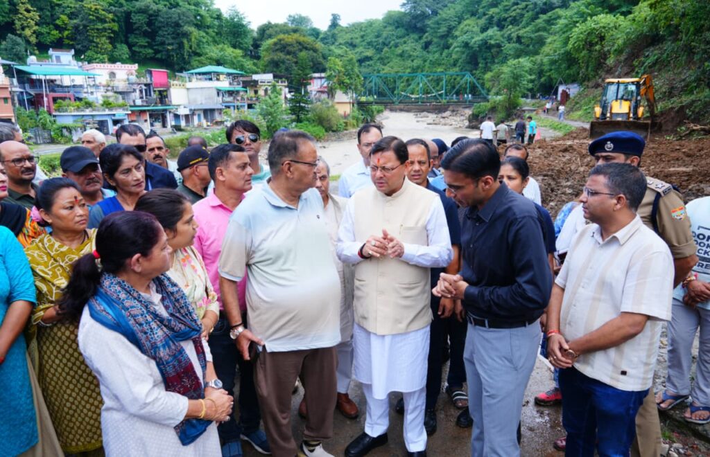 आपदा के समय में सीएम धामी बने “संकटमोचक”