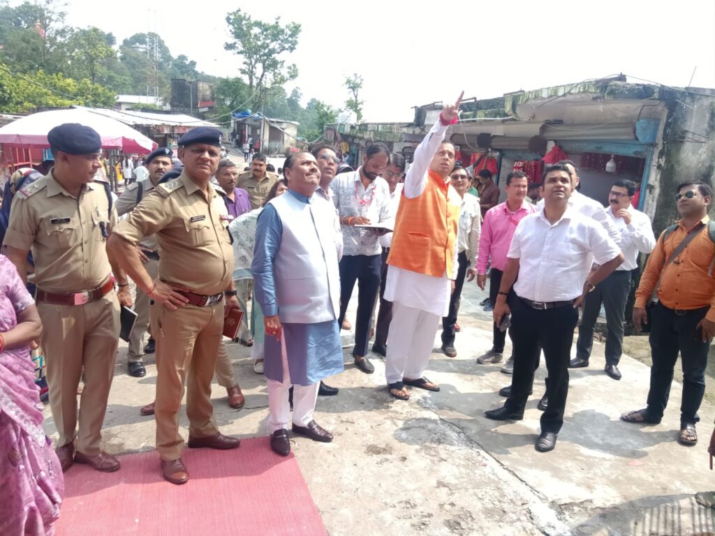 बीकेटीसी अध्यक्ष हेमंत द्विवेदी ने मां चंडी देवी मंदिर व्यवस्थाओं का किया निरीक्षण