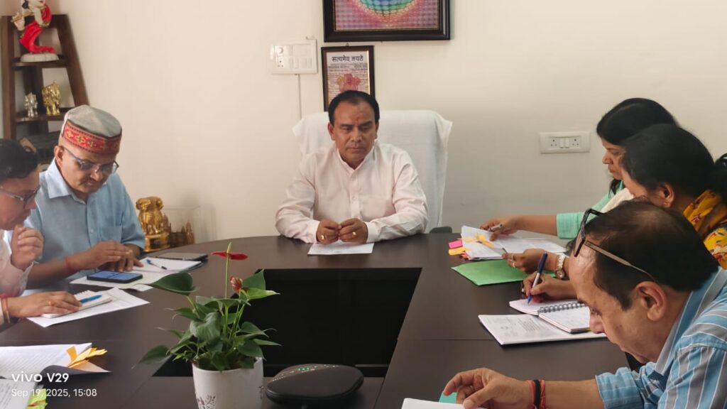 कोर्ट को सौंपी जायेगी शिक्षकों की वरिष्ठता सूचीः डॉः धन सिंह रावत