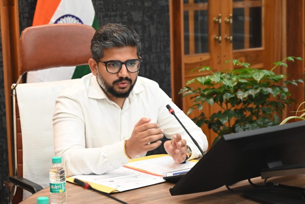 सीडीओ ने की टीबी उन्मूलन कार्यक्रम की समीक्षा, टीबी उन्मूलन हेतु सघन अभियान चलाने के दिए निर्देश