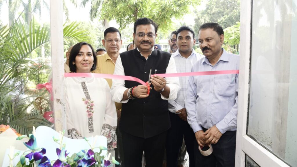 स्वास्थ्य विभाग व सचिवालय संघ के तत्वाधान में स्वास्थ्य एवं रक्तदान शिविर का आयोजन, मुख्य सचिव ने किया उद्घाटन