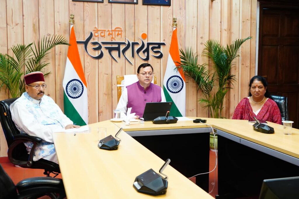 मुख्यमंत्री ने की जीएसटी एवं स्वदेशी जागरूकता अभियान की समीक्षा बैठक