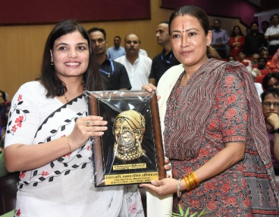 स्वास्थ्य जांच को मिशन बनाएं महिलाएं : रेखा आर्या