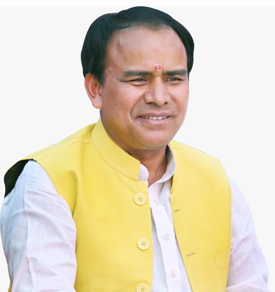 देहरादून: स्वास्थ्य मंत्री ने दून अस्पताल में भुगतान कर कराई मां की सर्जरी