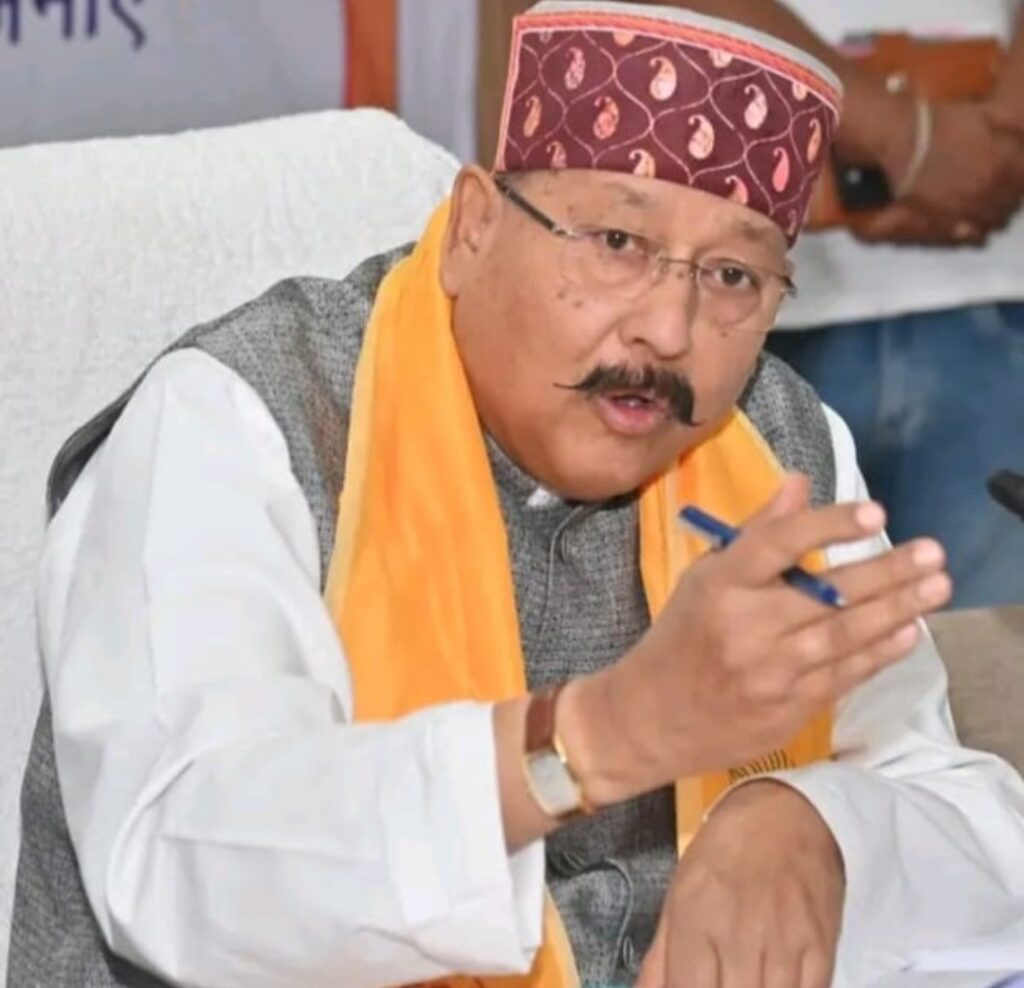 गढ़वाल: महाराज ने दिए एसडीएम एवं डीएफओ को बाघ शीघ्र पकड़ने के निर्देश