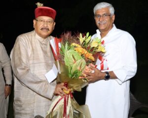 महाराज ने केन्द्रीय मंत्री शेखावत से की मुलाकात, मूर्तिविहीन मंदिरों में मूर्ति स्थापित करने का अनुरोध
