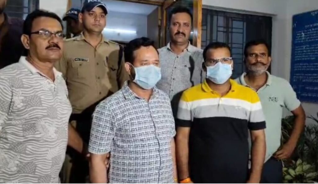 उत्तराखण्ड पुलिस की बड़ी कार्रवाई: नकल माफिया हाकम सिंह व उसके सहयोगी गिरफ्तार