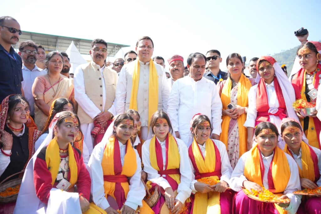 सहकारिता ही सामाजिक एकता और आर्थिक स्वावलंबन की आधारशिला: मुख्यमंत्री