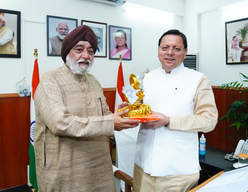 मुख्यमंत्री से हेमकुंट साहिब मैनेजमेंट ट्रस्ट के अध्यक्ष ने की भेंट