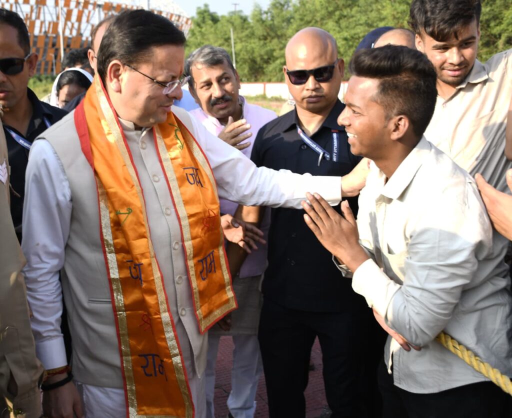 हल्द्वानी: मुख्यमंत्री ने सर्किट हाउस में जनता से मुलाकात कर सुनी जनसमस्याएं