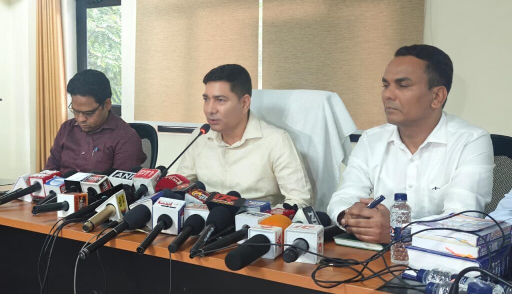 मुख्यमंत्री के निर्देश पर एफडीए की ताबड़तोड़ कार्रवाई, 63 औषधियों के सैंपल जांच के लिए भेजे