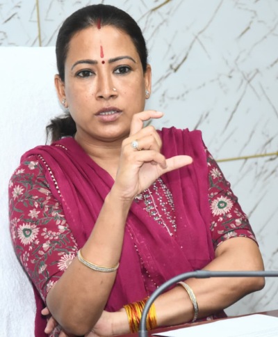 सहकारिता मेला में कैबिनेट मंत्री आर्या ने शिरकत की, दस लाख के ऋण चेक वितरित किए 