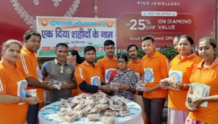 एक समाज श्रेष्ठ समाज संस्था ने एक दीया शहीदों के नाम से 51 हजार मिट्टी के दीये किए वितरण