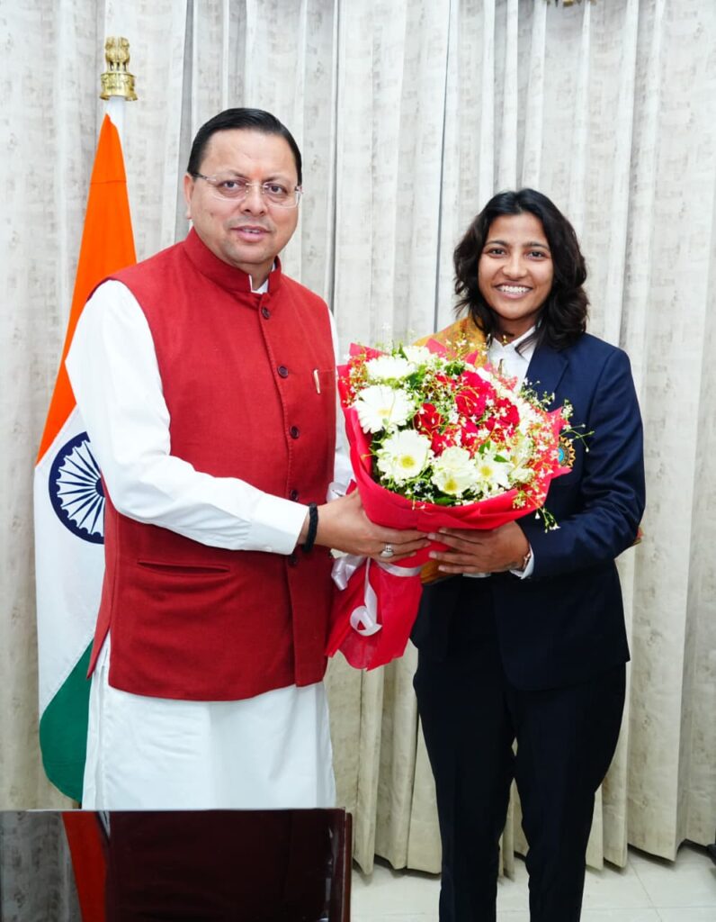 क्रिकेटर स्नेह राणा ने की मुख्यमंत्री से शिष्टाचार भेंट