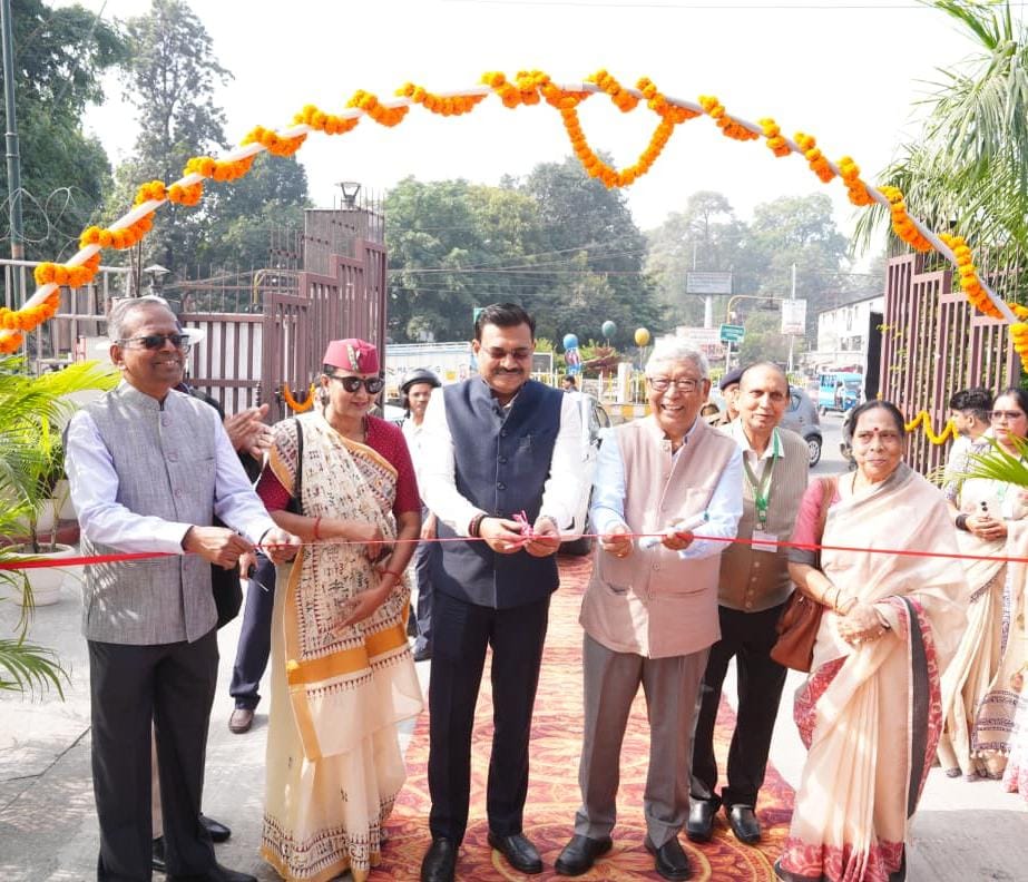 मुख्य सचिवों ने उत्तराखण्ड पुस्तक मेला का शुभारंभ किया