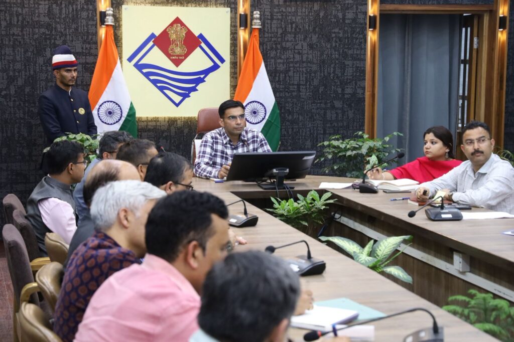 पीएम कार्यक्रम की तैयारी युद्ध स्तर पर: डीएम ने अपनी कोर टीम संग बैठक कर दिए दिशा-निर्देश