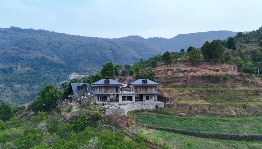 आत्मनिर्भरता की मिसाल: होमस्टे योजना से चकराता की नीलम को मिली नई उड़ान