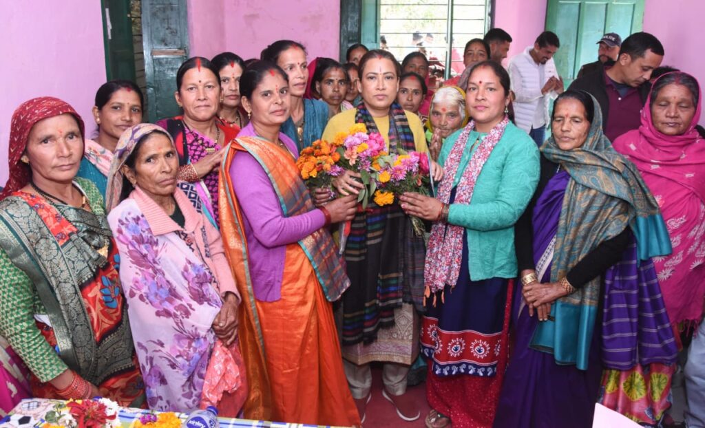 विकास कार्यों में प्रदेश सरकार पीछे नहीं रहेगी : रेखा आर्या