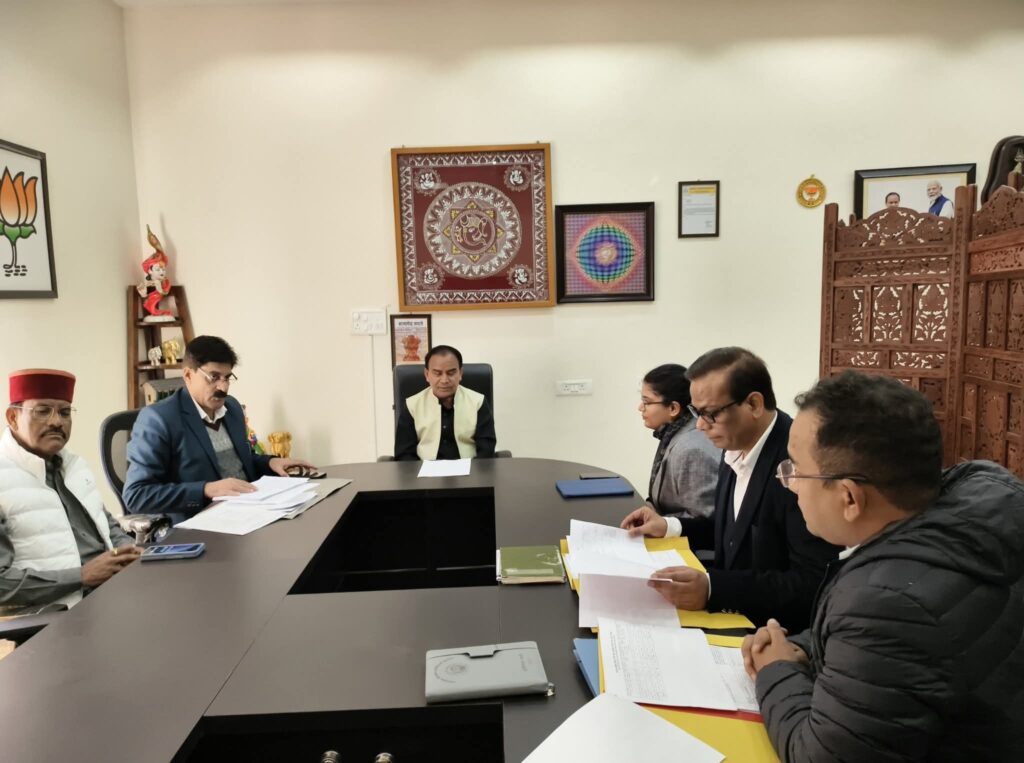 श्रीनगर में 24 घंटे होगी पेयजल आपूर्ति: डॉ. धन सिंह रावत