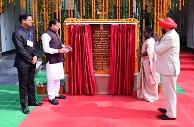 राष्ट्रपति ने राष्ट्रपति निकेतन में फुट ओवर ब्रिज और घुड़सवारी क्षेत्र का किया लोकार्पण