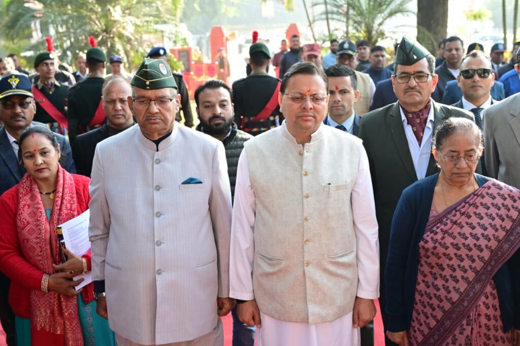 मुख्यमंत्री ने स्व. जनरल बिपिन रावत की चतुर्थ पुण्यतिथि पर उनकी प्रतिमा पर पुष्पचक्र अर्पित कर श्रद्धांजलि दी