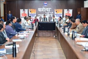 मुख्यमंत्री ने की जनपद बागेश्वर के विकास कार्यों की विस्तृत समीक्षा