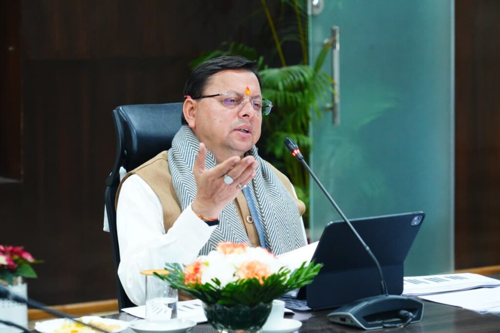 मुख्यमंत्री ने अधिकारियों को दिए राजस्व वसूली बढ़ाने के निर्देश