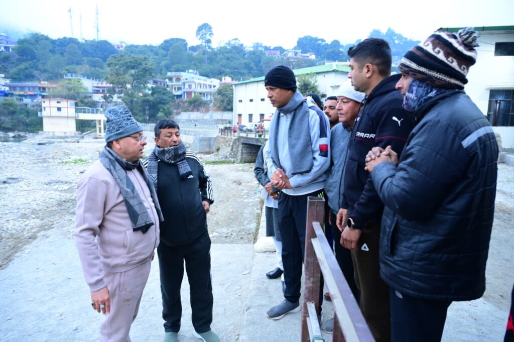मुख्यमंत्री ने किया बागेश्वर में विकास परियोजनाओं का निरीक्षण
