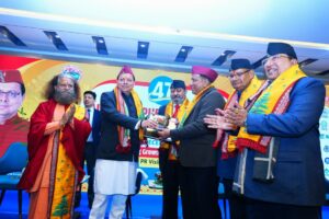 सुशासन में उत्कृष्टता के लिए बंशीधर तिवारी को राष्ट्रीय सम्मान, मुख्यमंत्री ने किया सम्मानित