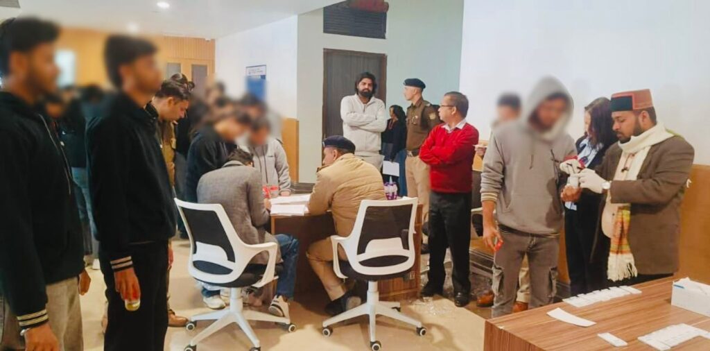 ड्रग्स के विरूद्ध एक्शन जारी: ग्राफिकएरा डीम्ड यूनिवर्सिटी में 150 छात्र-छात्राओं की रैंडम टेस्टिंग