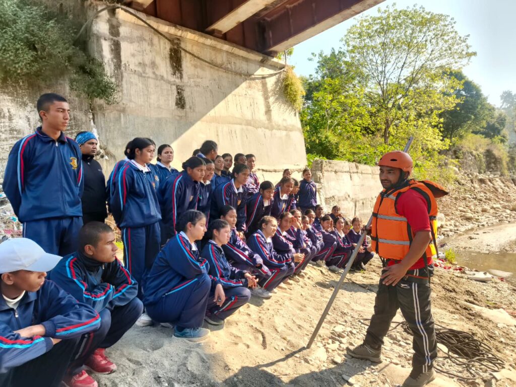 युवा आपदा मित्र: आपदा प्रबंधन प्रशिक्षण कार्यक्रम का सफल समापन