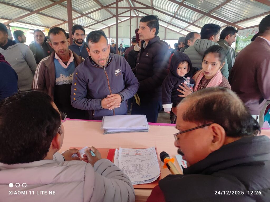 जन-जन के द्वार पहुँची सरकार, बहुउद्देशीय शिविर बने ग्रामीणों की बड़ी राहत