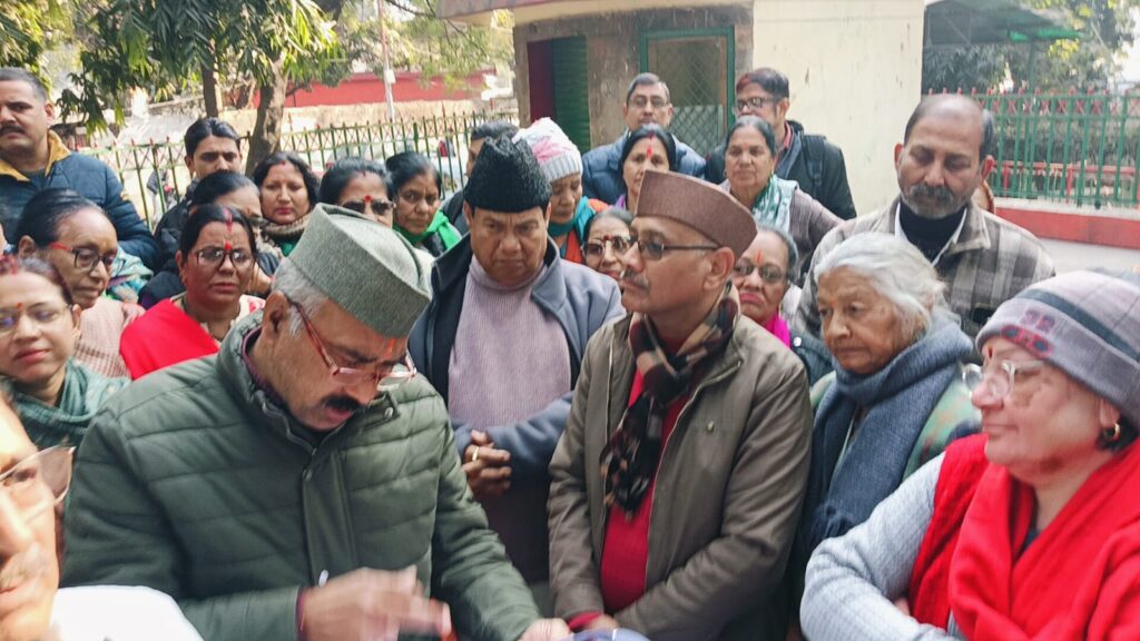 राज्य सरकार द्वारा आंदोलनकारी की अपेक्षा की धीरेंद्र प्रताप ने की निंदा