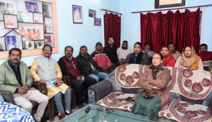 कैबिनेट मंत्री रेखा आर्या ने कार्यकर्ताओं के साथ मिलकर प्रधानमंत्री का संबोधन सुना