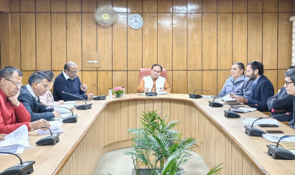 आर्थिक रूप से सक्षम हों पैक्स समितियोंः डॉ. धन सिंह रावत