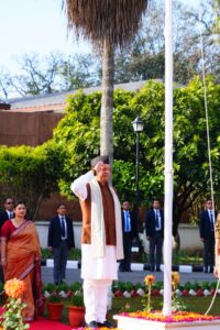 मुख्यमंत्री गणतंत्र दिवस पर मुख्यमंत्री आवास में राष्ट्रीय ध्वज फहराया