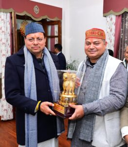 मुख्यमंत्री से केंद्रीय राज्य मंत्री डॉ. राज भूषण चौधरी ने की शिष्टाचार भेंट