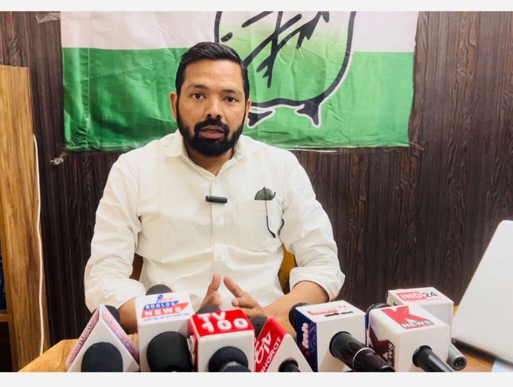 भाजपा सरकार की जनविरोधी नीतियां: विकास नेगी