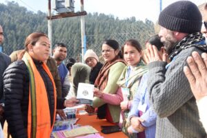 कैबिनेट मंत्री रेखा आर्या ने सुनी जन समस्याएं, शिकायतों का मौके पर किया निस्तारण