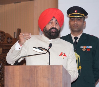 राज्यपाल ने हिमालयी सीमाओं की सुरक्षा के लिए सैन्य-नागरिक-समाज के समन्वित दृष्टिकोण पर दिया बल