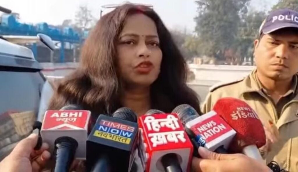 बड़ी खबर: उर्मिला सनावर ने कोर्ट में सौंपे मोबाइल सहित अन्य साक्ष्य