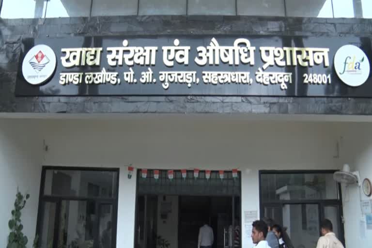 देहरादून: अवैध दवाओं पर सख़्त प्रहार, कोडीन युक्त कफ सिरप के निर्माण पर तत्काल रोक