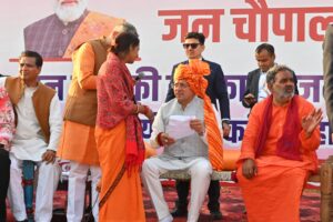 सीएम एक्शन मोड में: चौपाल में सुनी समस्याएं, मौके पर दिए समाधान के आदेश