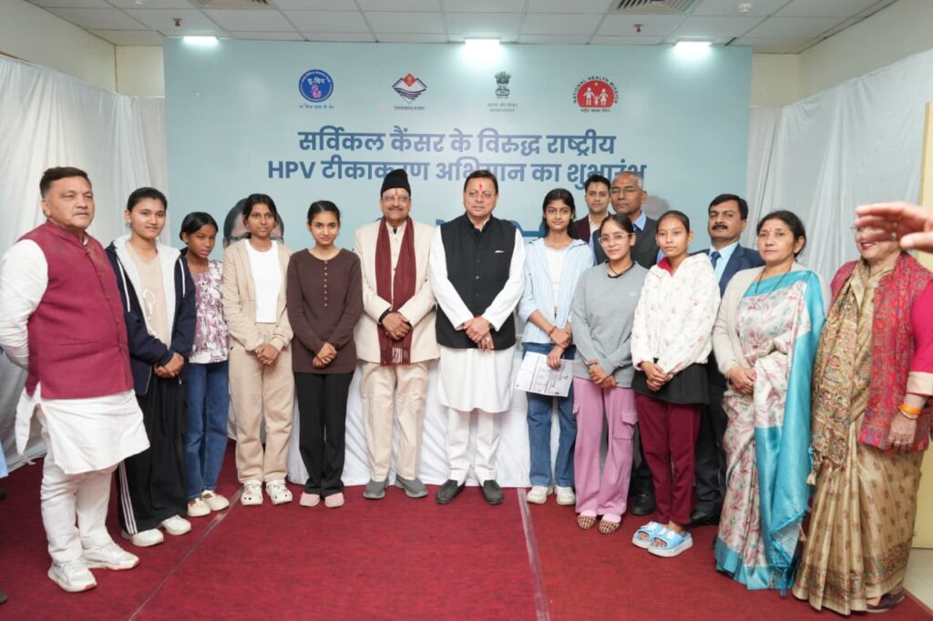 मुख्यमंत्री ने मेडिकल कॉलेज में स्थापित एचपीवी टीकाकरण कक्ष का किया निरीक्षण 