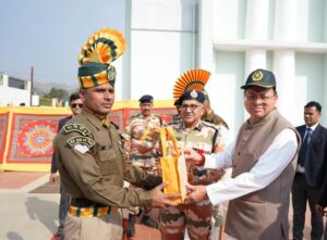 हिमवीरों के संग रंगों का उत्सव: मुख्यमंत्री ने आईटीबीपी जवानों का बढ़ाया मनोबल