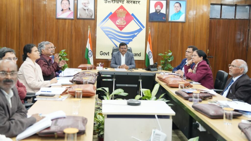 मुख्य सचिव की अध्यक्षता में यूकास्ट की सामान्य महासभा बैठक