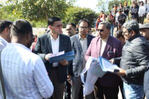 डीएम के ऋषिकेश दौरे का असर: 14 भवन स्वामियों पर कार्रवाई ग्रे वॉटर बंद, दो नालिया टैपिंग