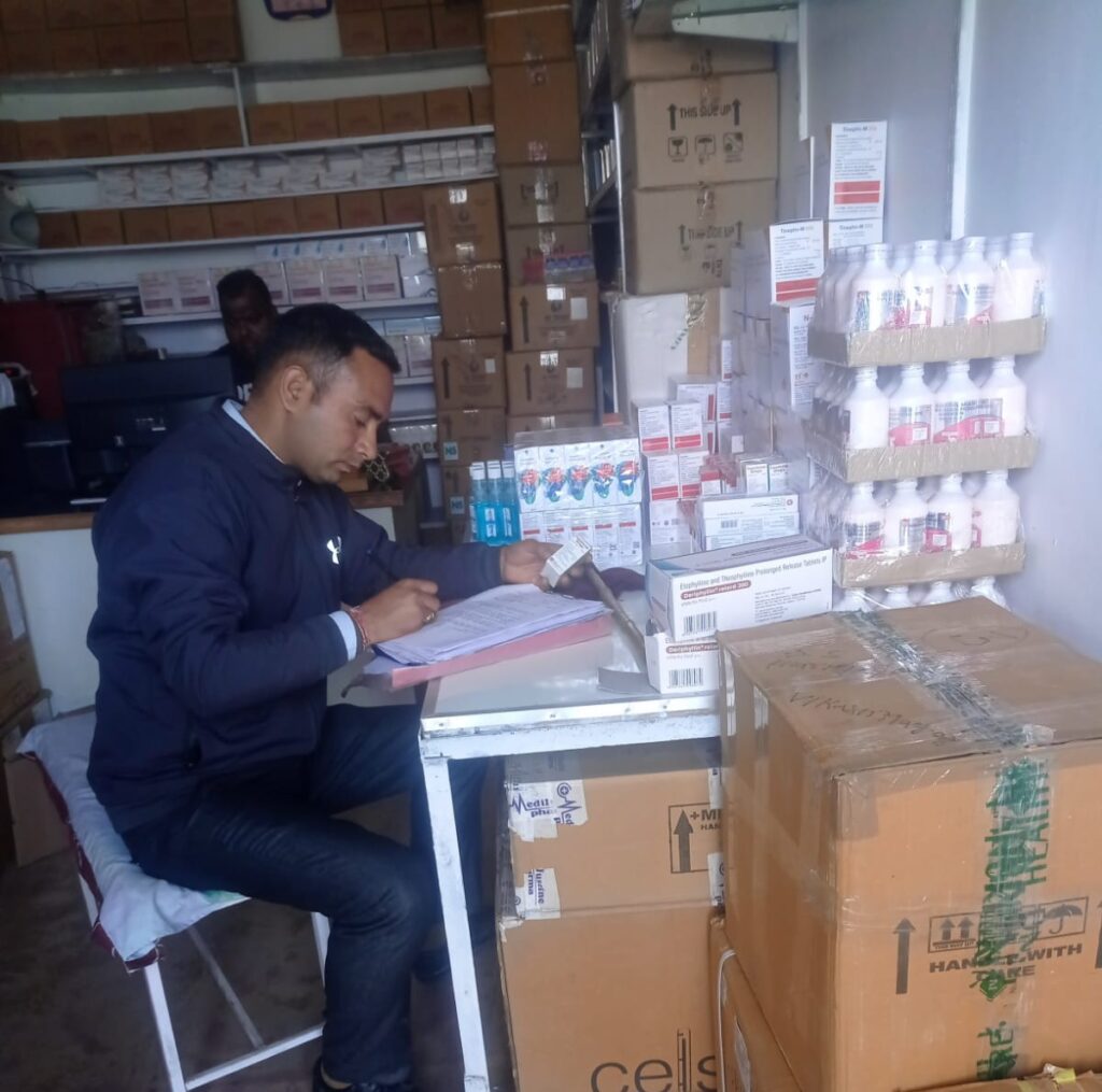 उत्तराखंड: कोडीन युक्त कफ सिरप बिक्री पर औषधि विभाग की सख्त कार्यवाही