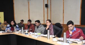 कैबिनेट मंत्री रेखा आर्या ने सोमेश्वर विधानसभा क्षेत्र के विकास कार्यों की समीक्षा की